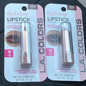 L.A. Colors Lipstick with Vitamin E and Aloe Vera. C69054 beloved. ( 2pk).